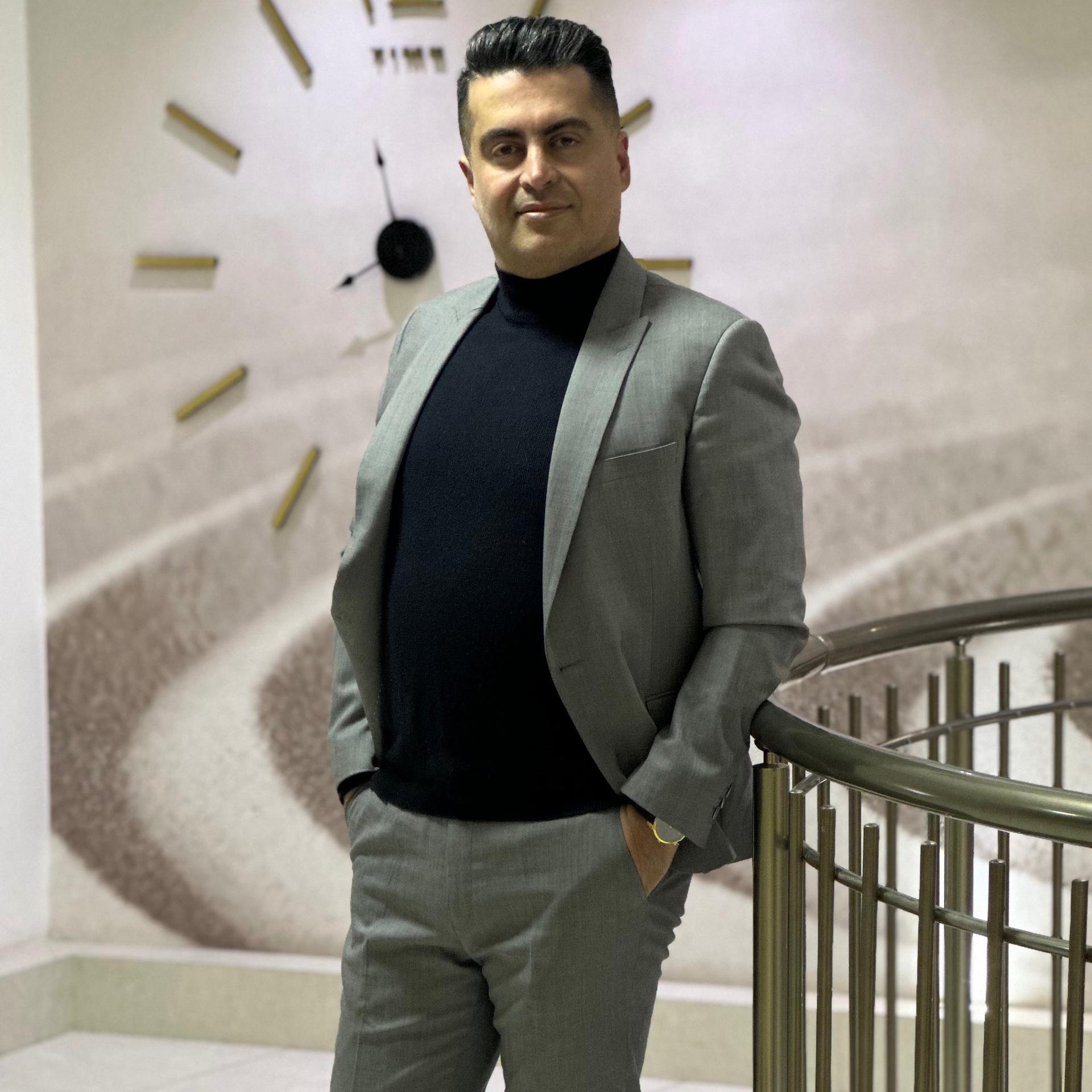 Amir tarokh Kabiri koupaei
