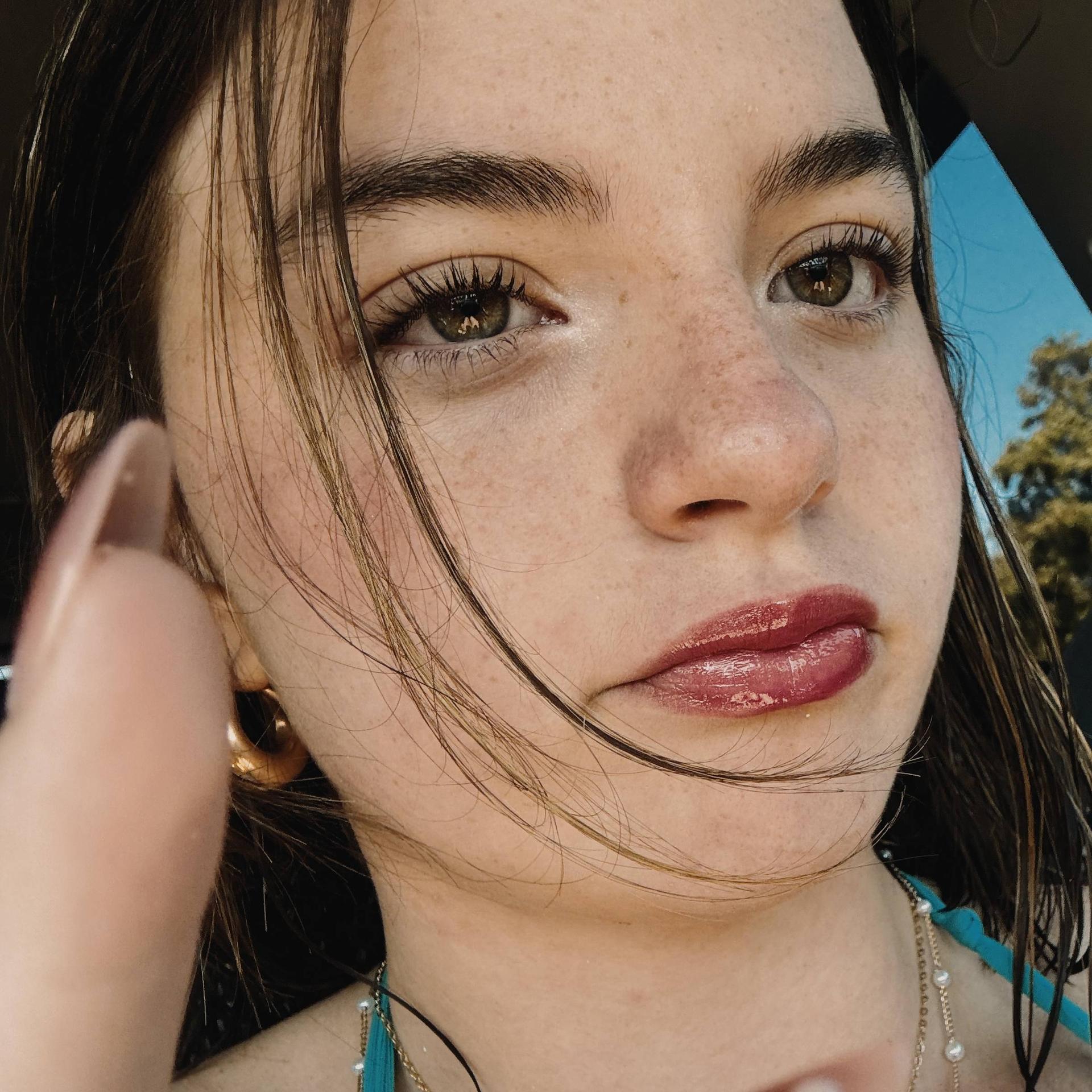 Bella Calhoun