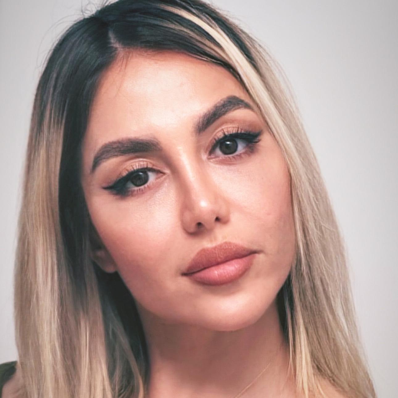 Noushin Fakhrsheikholeslami