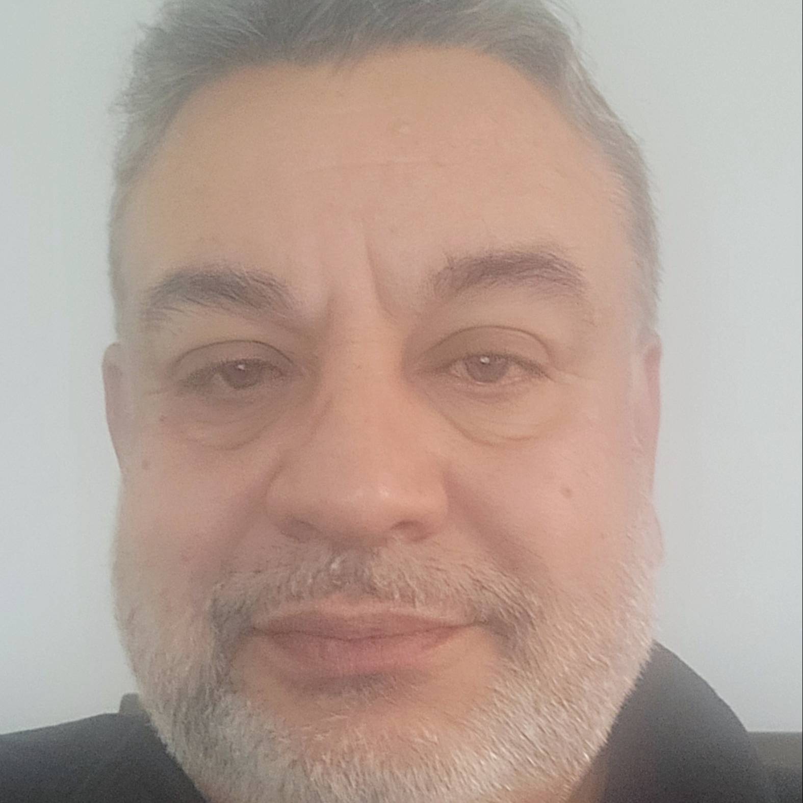 Akbar Warris