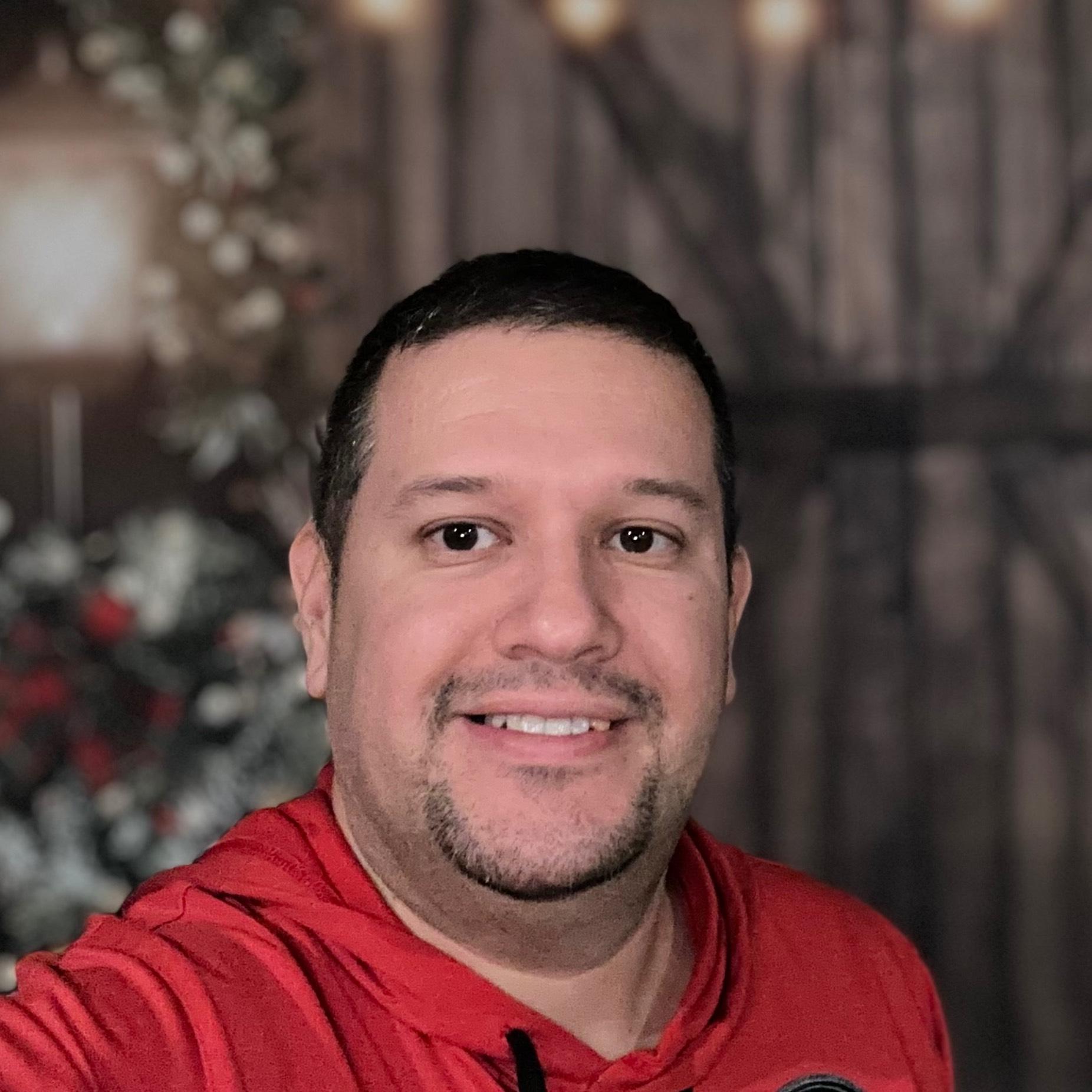 Eduardo Claros