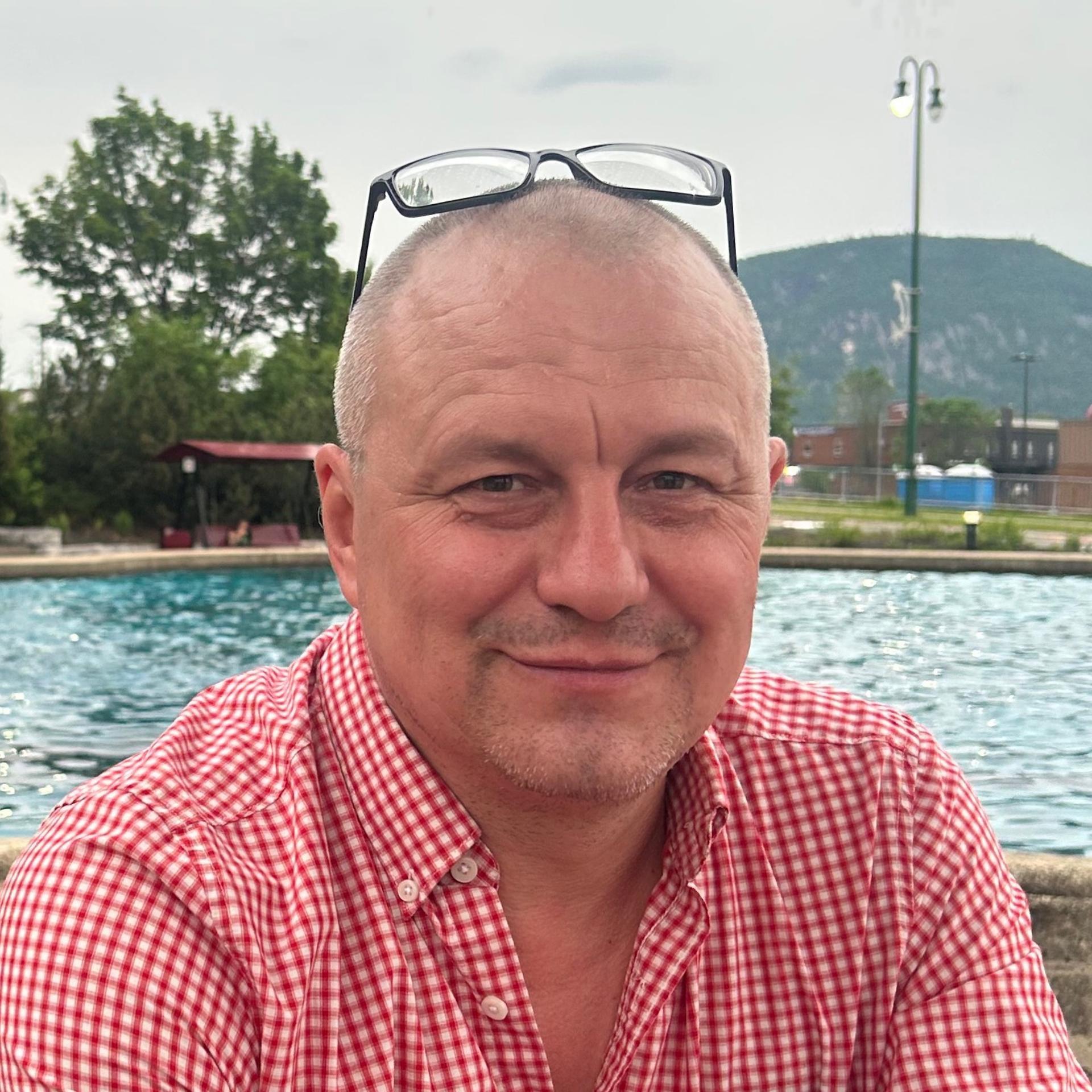 MYKHAILO ROSHCHUK