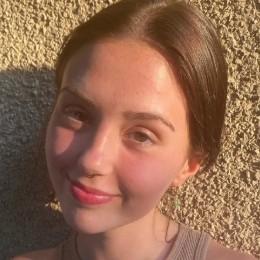 Abby Lynnes