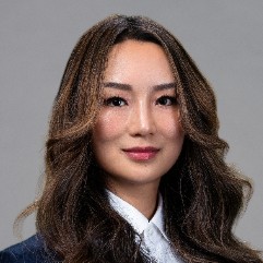 Julie He